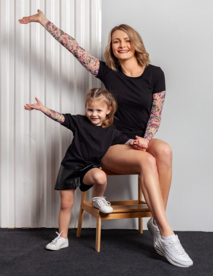 Футболка Дрейк з тату рукавами girl tattoo жіноча Футболка Дрейк з тату рукавами girl tattoo жіноча