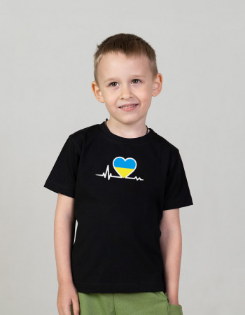 Футболка Овер чорна З Україною в сердці