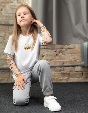 Футболка з тату-рукавами Дрейк Ukraine біла Тризуб Квіти України