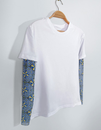 Футболка Дрейк чоловіча з тату-рукавами Вишиванка біла Палаючий тризуб