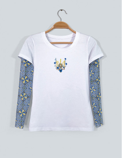 Футболка Дрейк жіноча з тату-рукавами Вишиванка біла Тризуб вишиванка з волошками