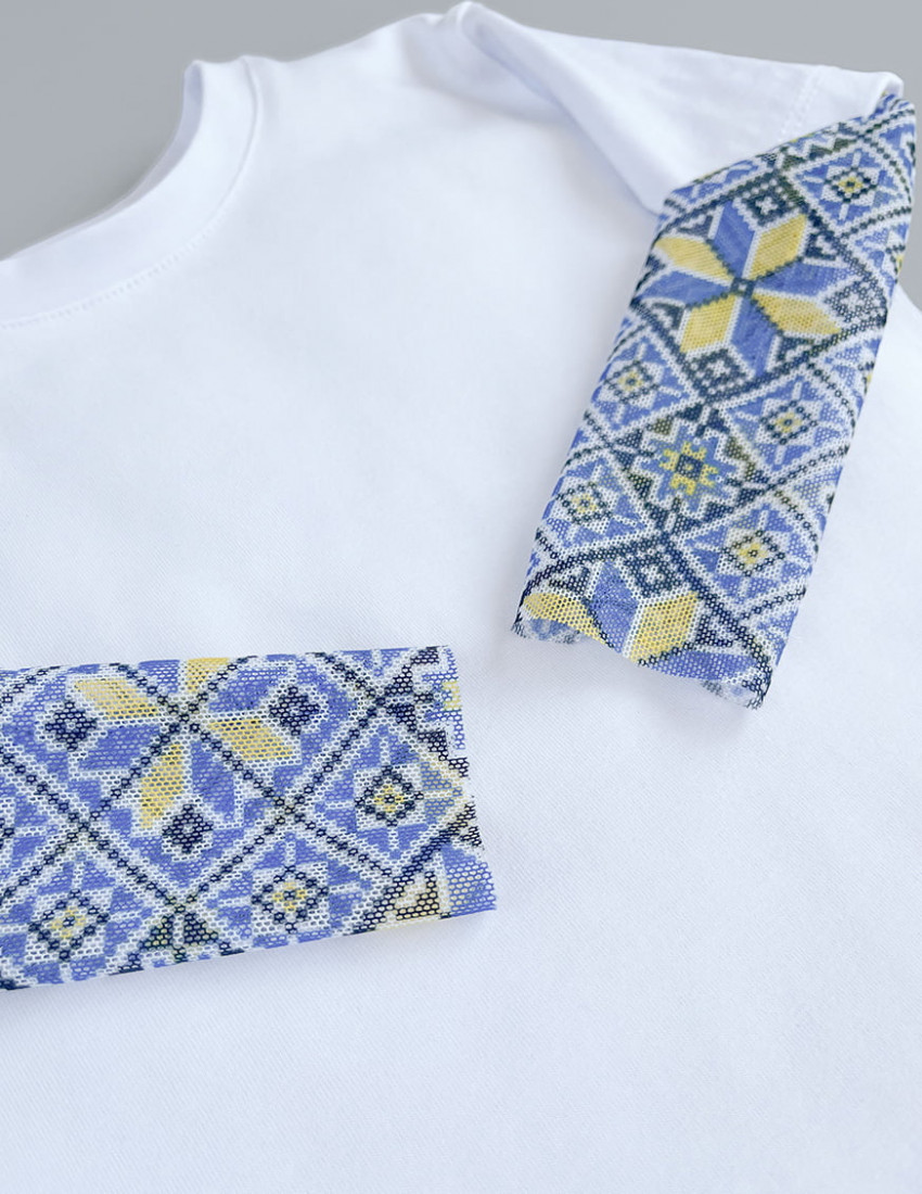 Футболка з тату-рукавами Дрейк Вишиванка біла Щасливого Різдва - синя зірка