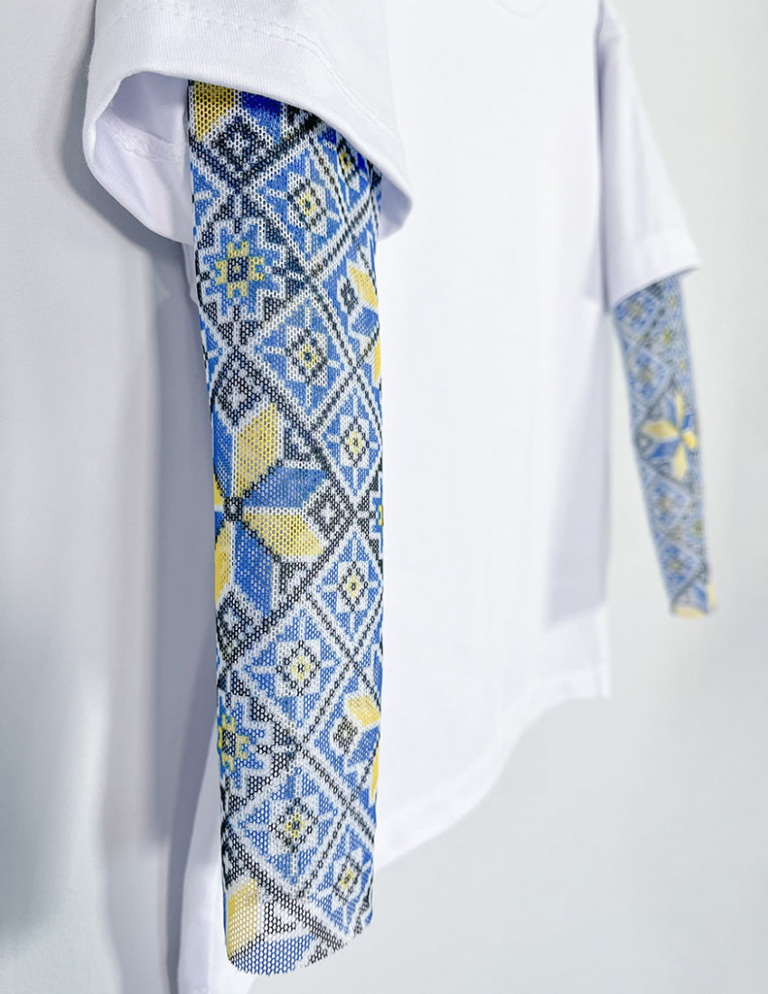 Футболка з тату-рукавами Дрейк Вишиванка біла Щасливого Різдва - синя зірка