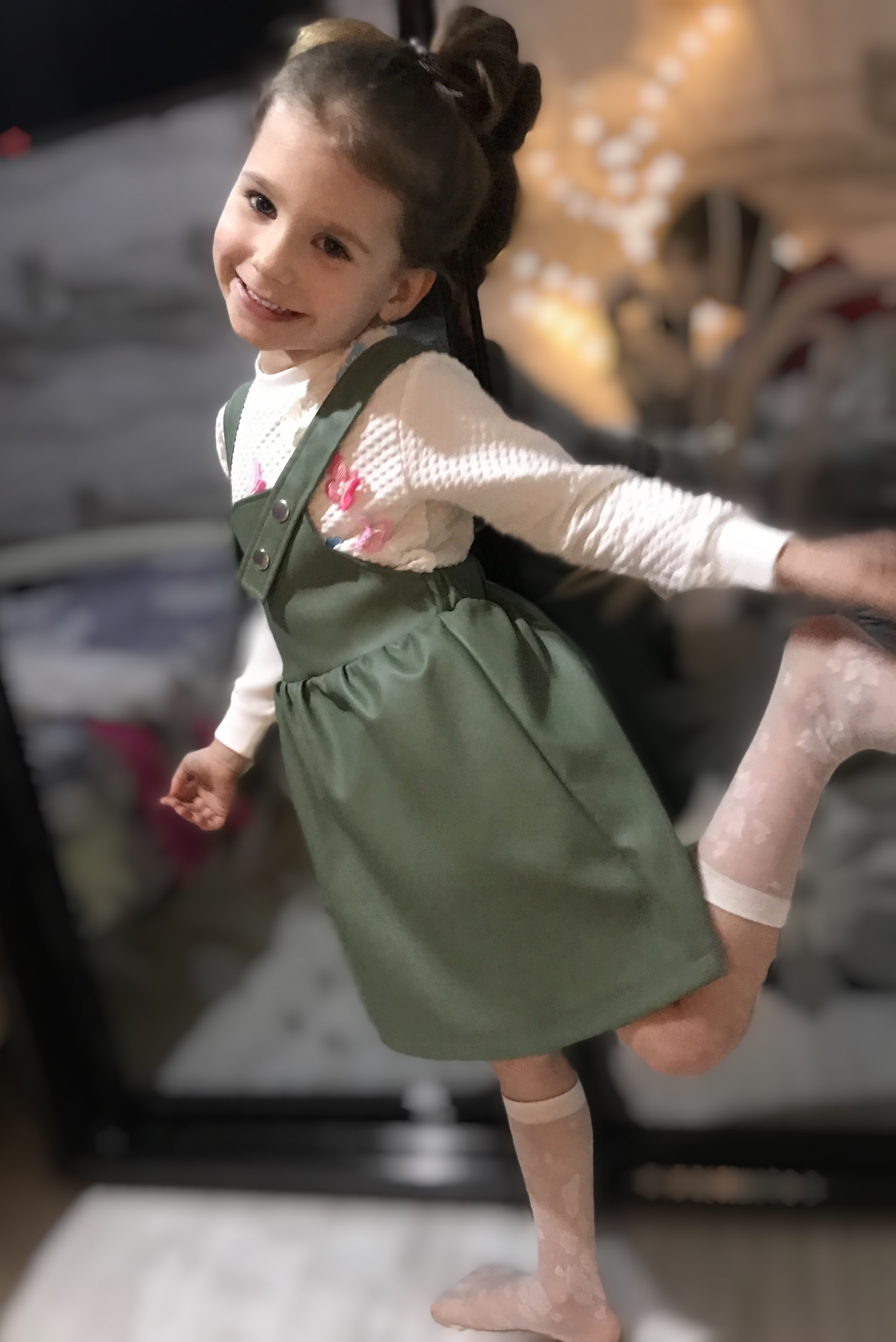 Фото дитини з публічного відгуку Evgakids: Сарафан Моникс оливковый