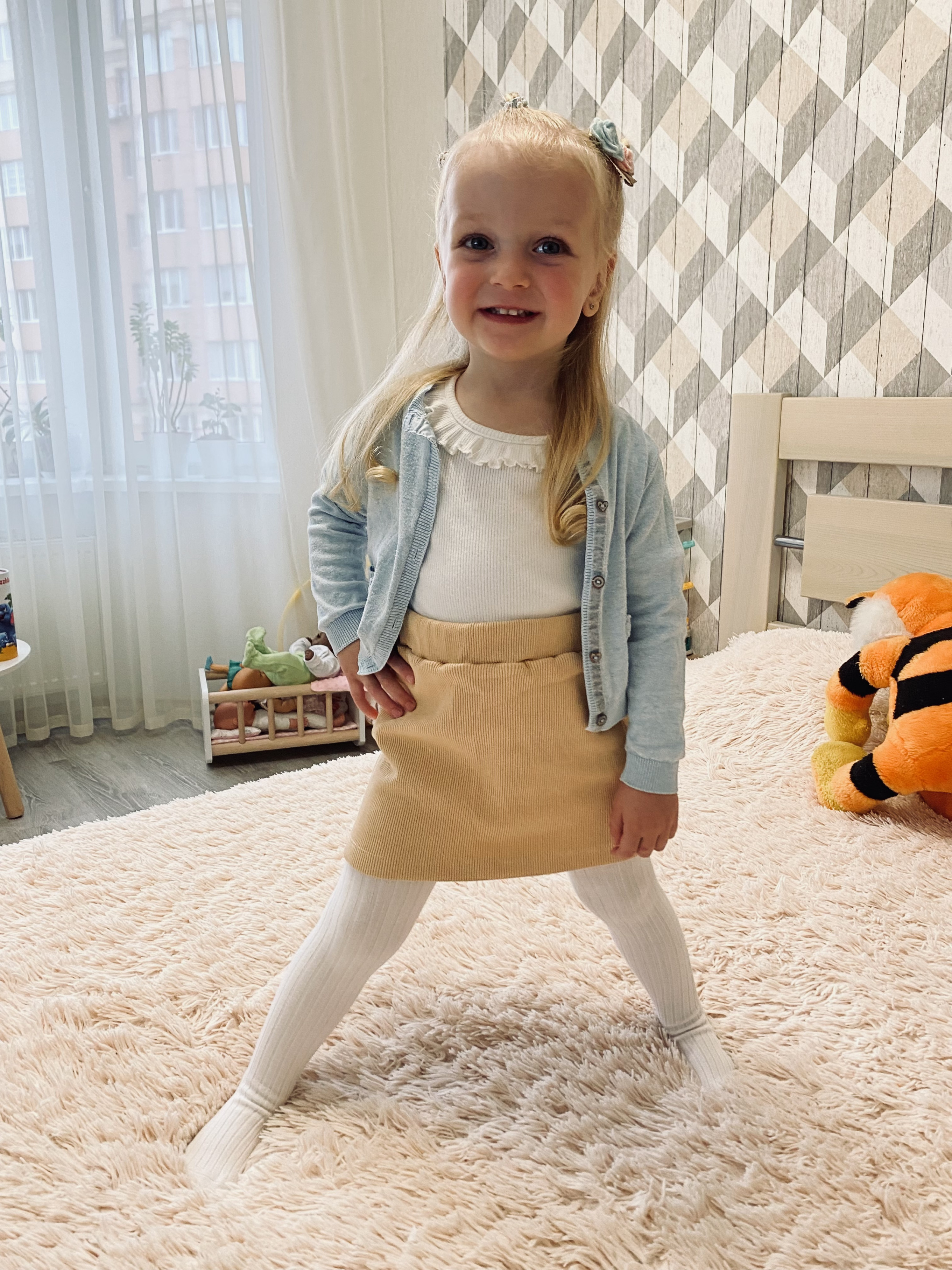 Фото дитини з публічного відгуку Evgakids: Юбка №7 Миндаль Lookasi